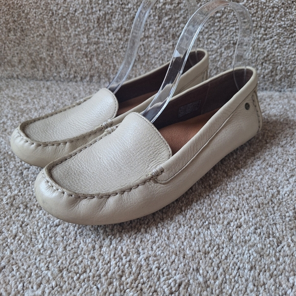 Ugg Women's Leather Flores Slip-On Loafer Jasmine Size 8 - Picture 1 of 11